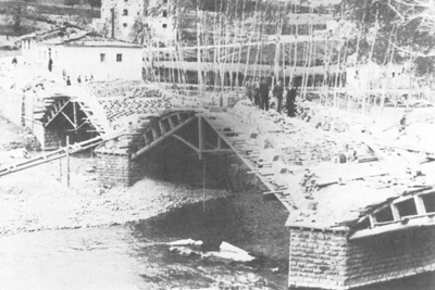 Poppi Ricostruzione del ponte sull'Arno distrutto dai tedeschi